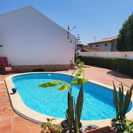 펜션 Peaceful Surrounding Private Pool 로리냐